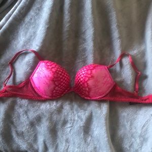 Victoria’s Secret 32b Bombshell Bra